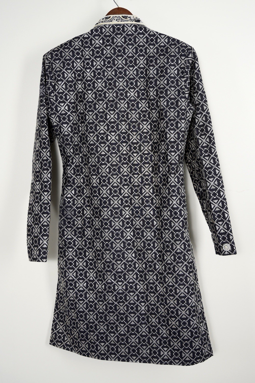 Men’s 32 Embroidered Kurta