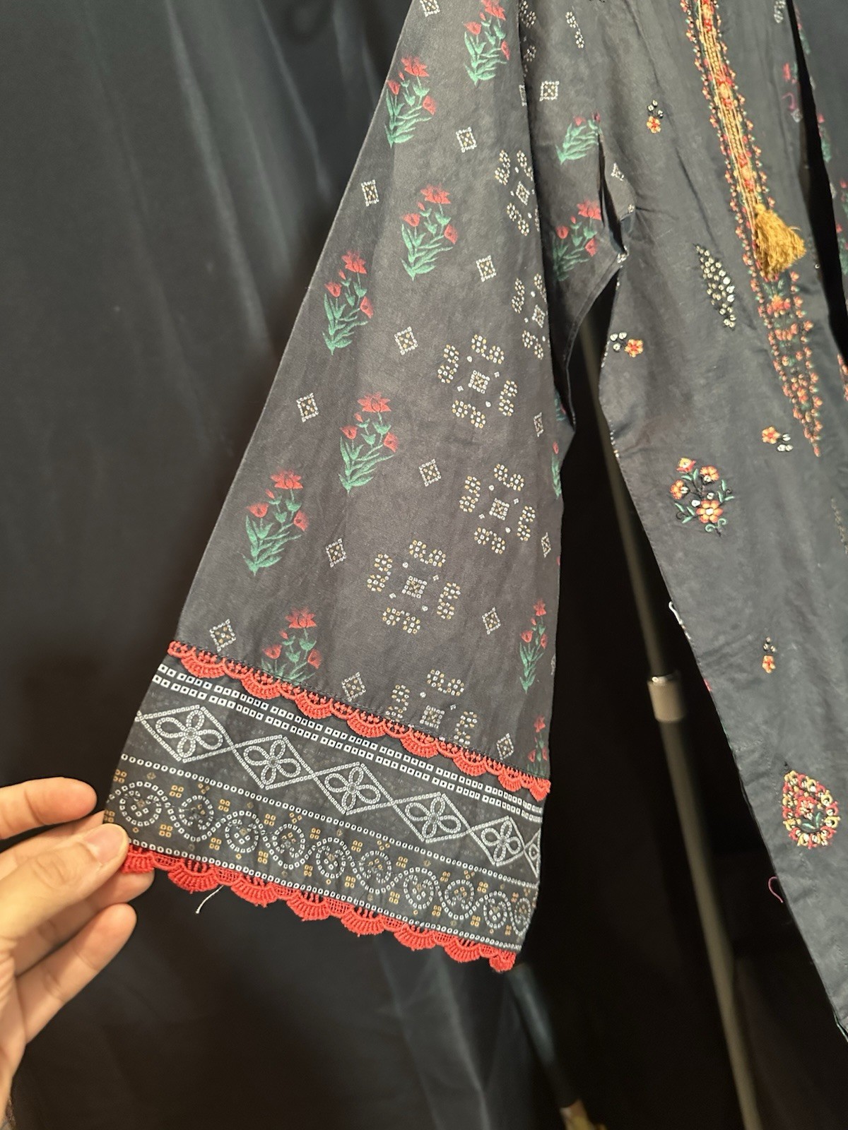 Riwayat Brand Embroidered Lawn / Cotton Shirt / Kurti – 1 Pc – Medium Only -$22