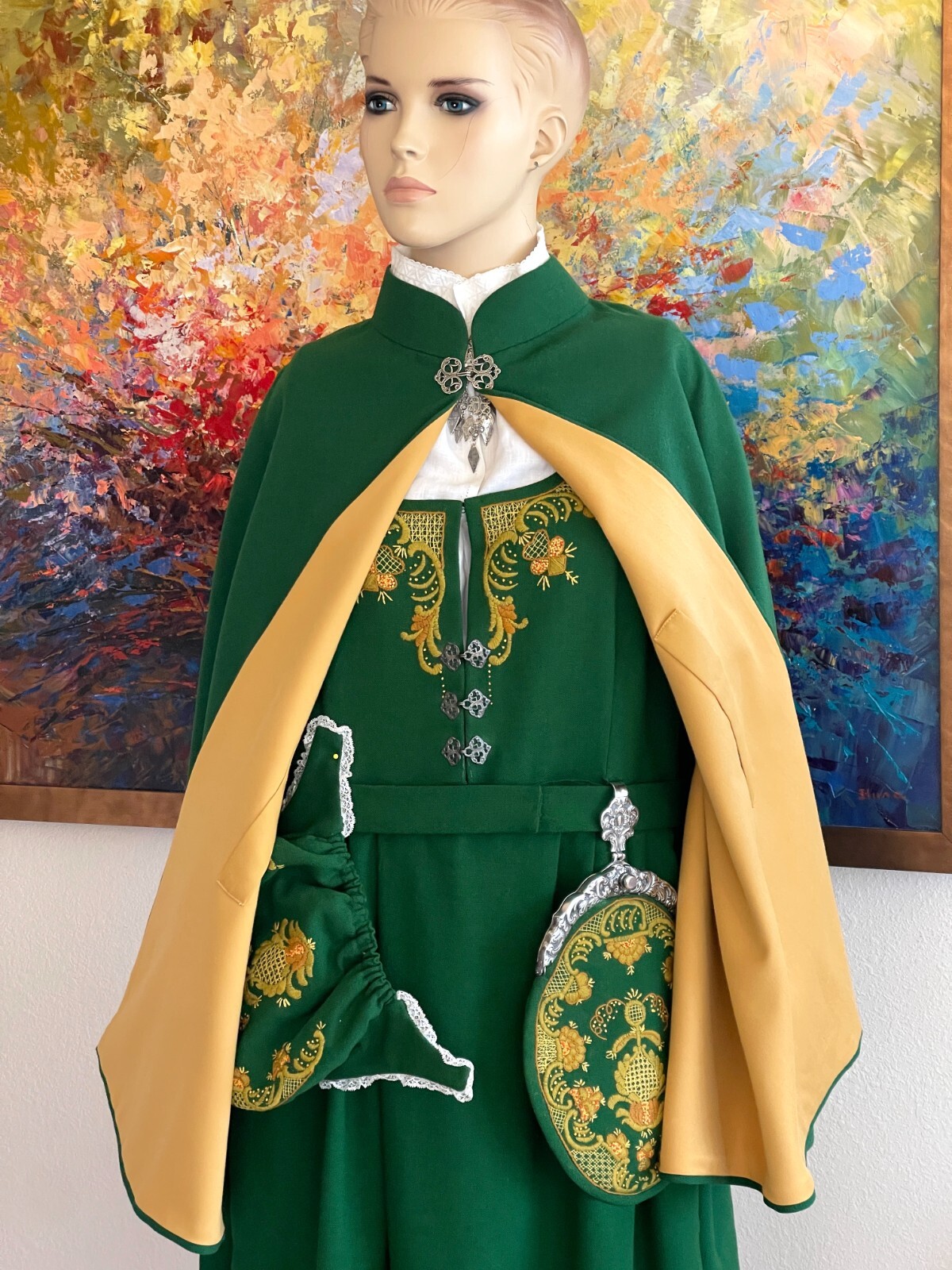 AUTHENTIC Splendid Norwegian Bunad Romeriks BUNAD Emerald Romerike from NORWAY