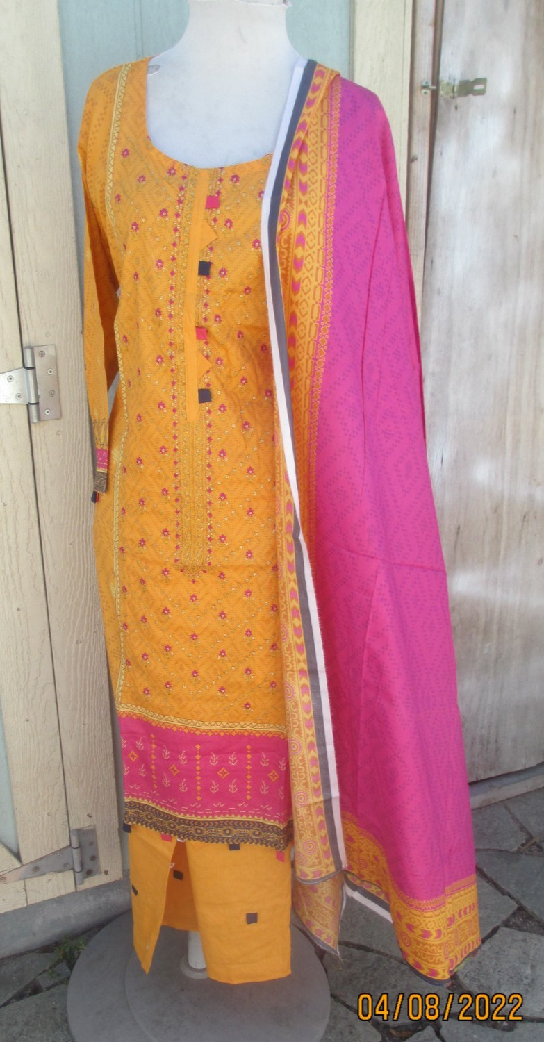 pakistani beautfull emboridery lawn cotton pant kameez L size bust 42
