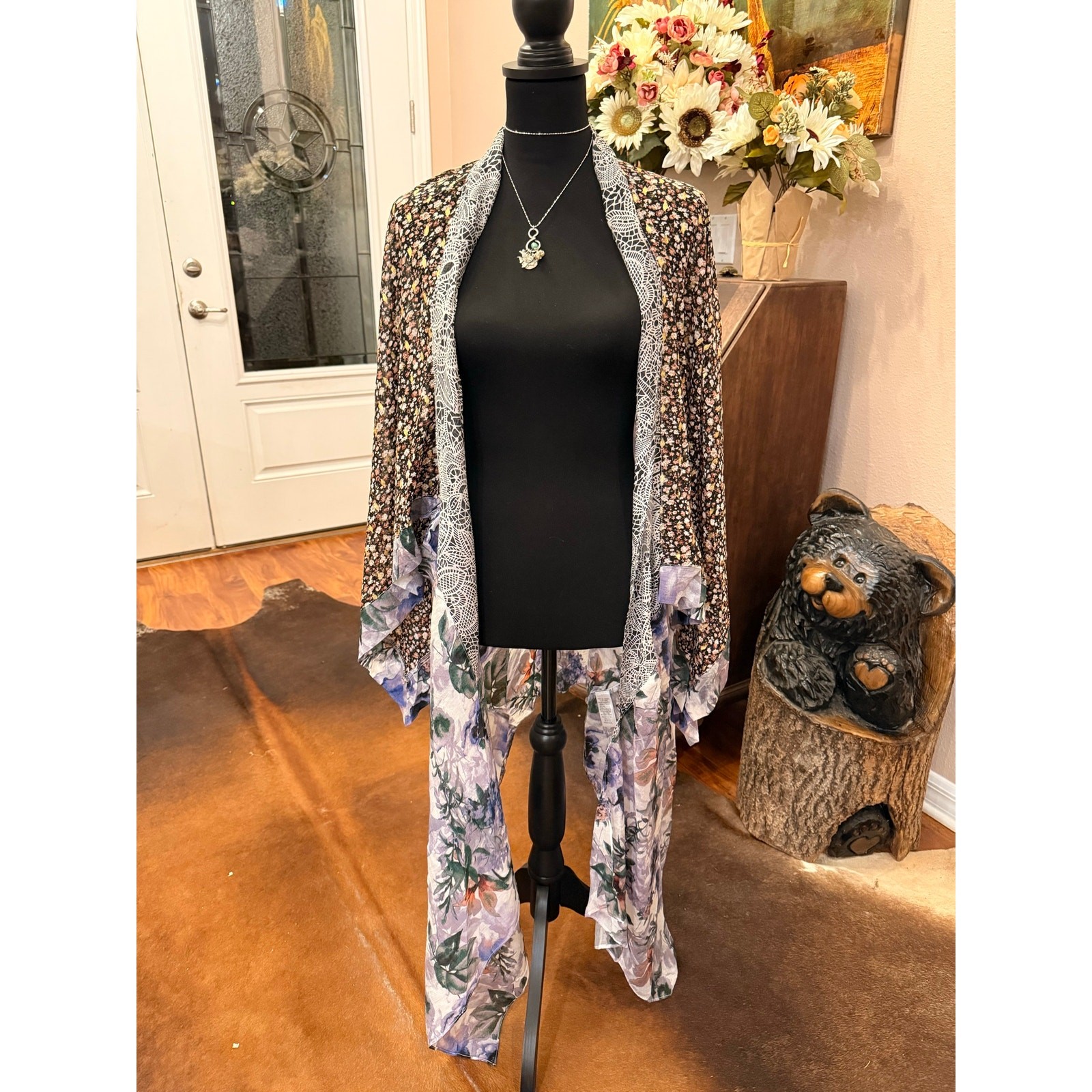 NWT, Umgee Mixed Floral Kimono Cardigan – Size M/L –