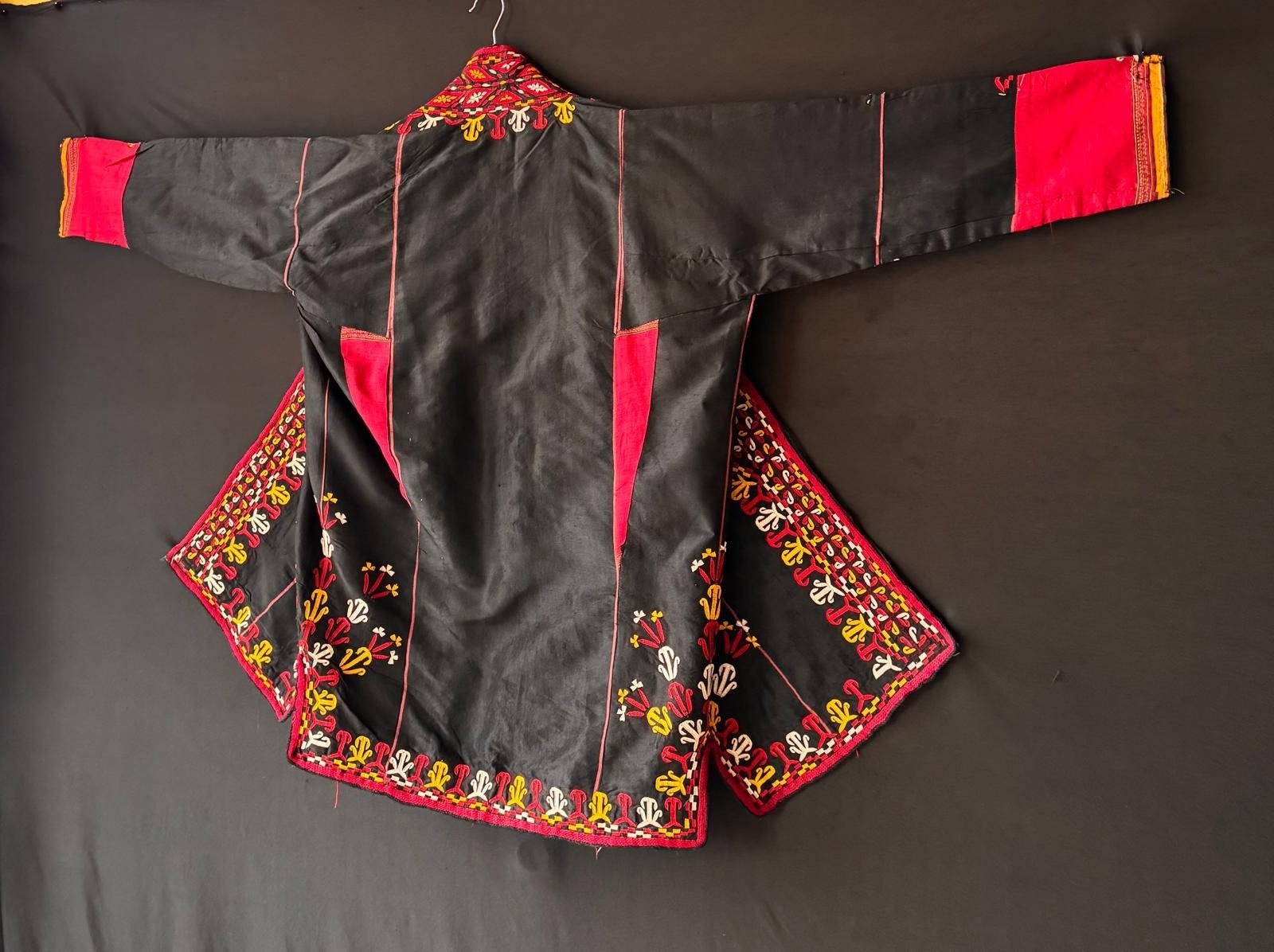 Turkmen Silk Embroidered Coat and Chapan, Antique Kaftan, Kimono, Kaftan Dress