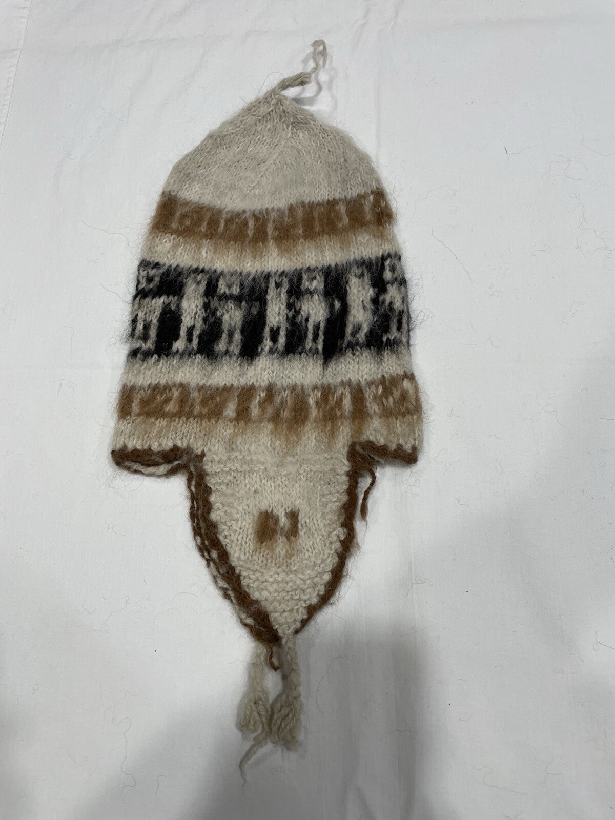 100 Pct Alpaca Wool Handmade Bolivian Beanie Ear Flaps (31 of 35)