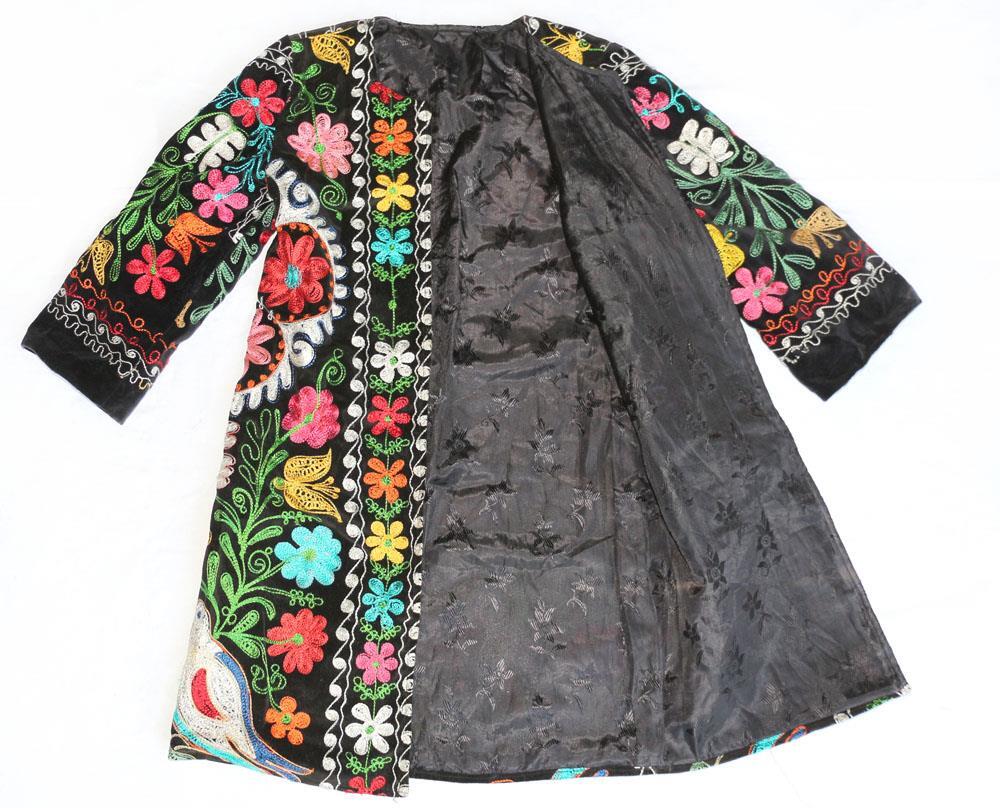 UZBEK AMAZING HANDMADE COLOURFUL EMBROIDERY ON VELVET – JACKET CHAPAN ROBE (Z6)