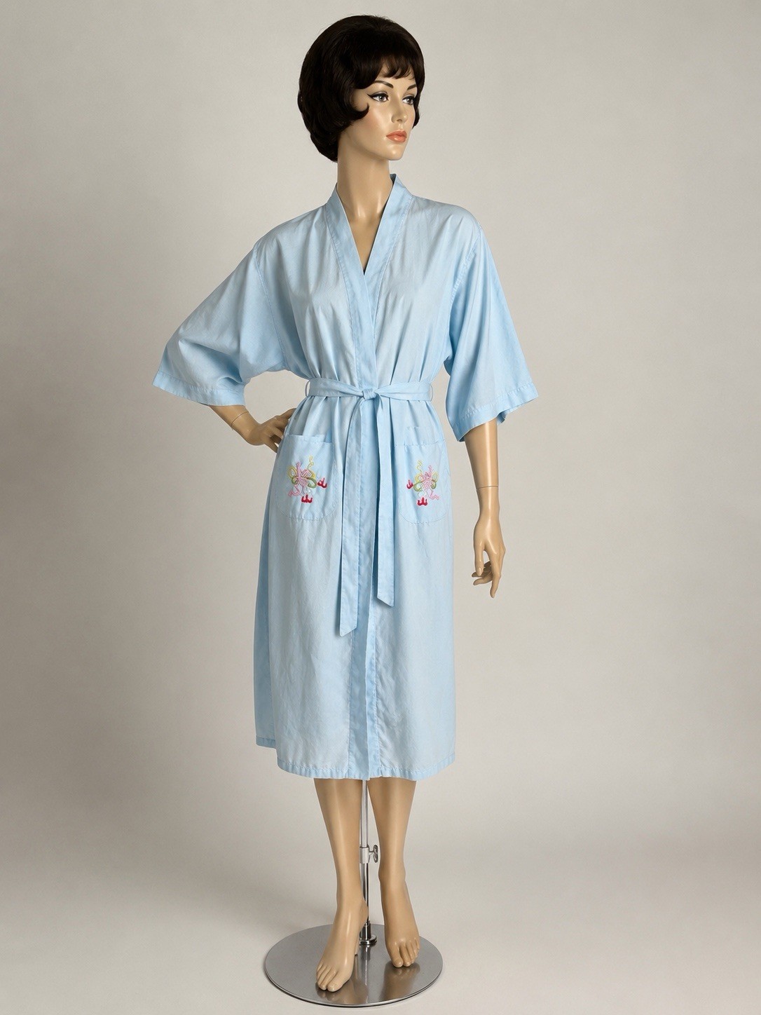 Health Label Vintage 1960s Dragon Asian Light Blue Embroidered Kimono Robe