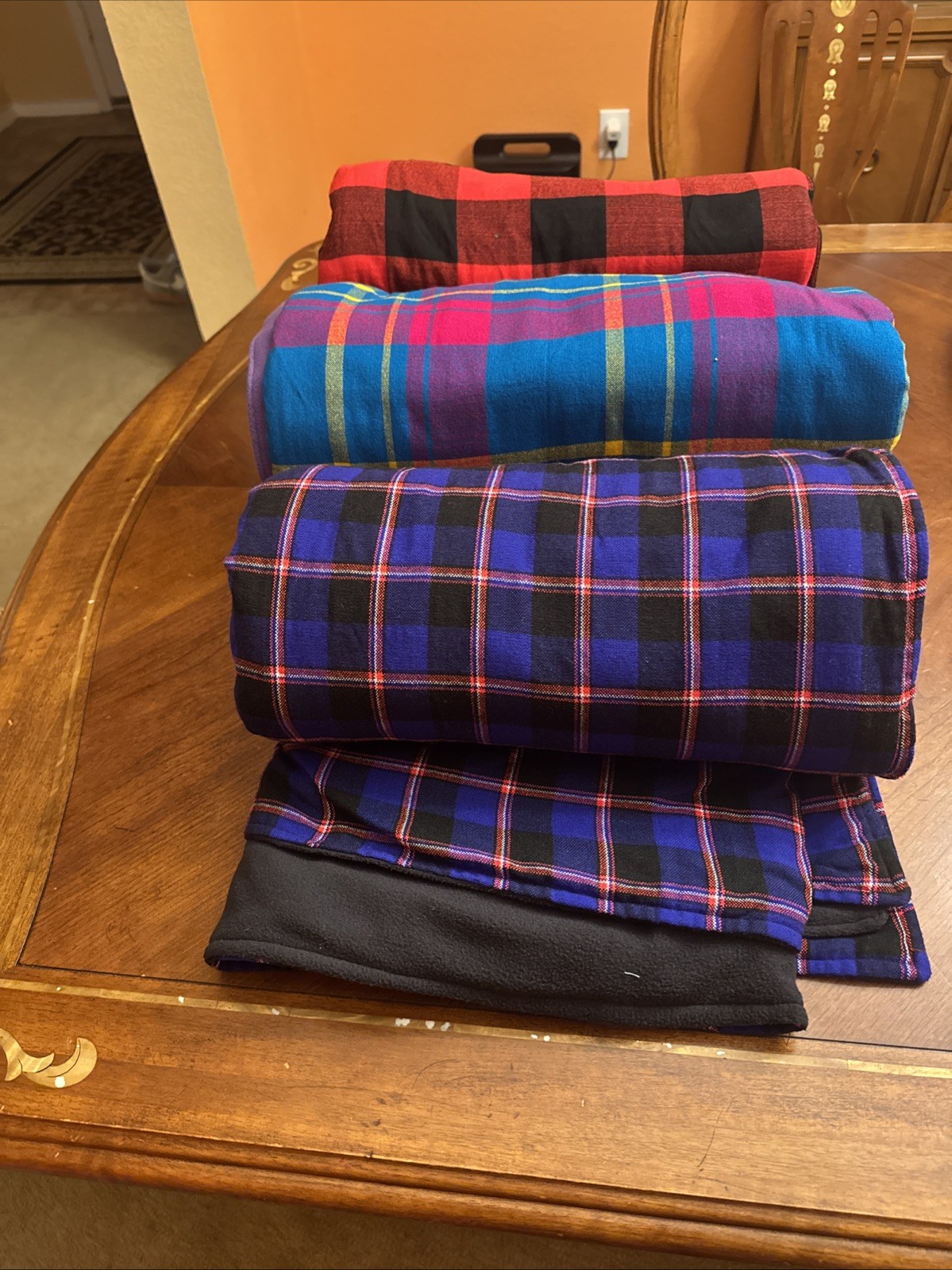 Checked maasai shuka/throw blanket/sarong/picnic blanket/traditional clothing