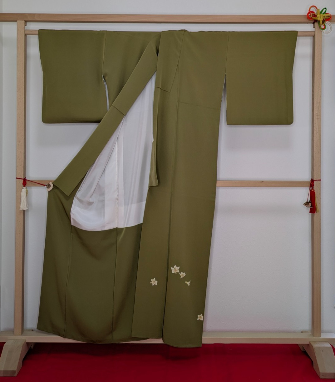 Vintage Japanese Kimono Silk Tomesode Green Hand Painted White Flower 1 Crest