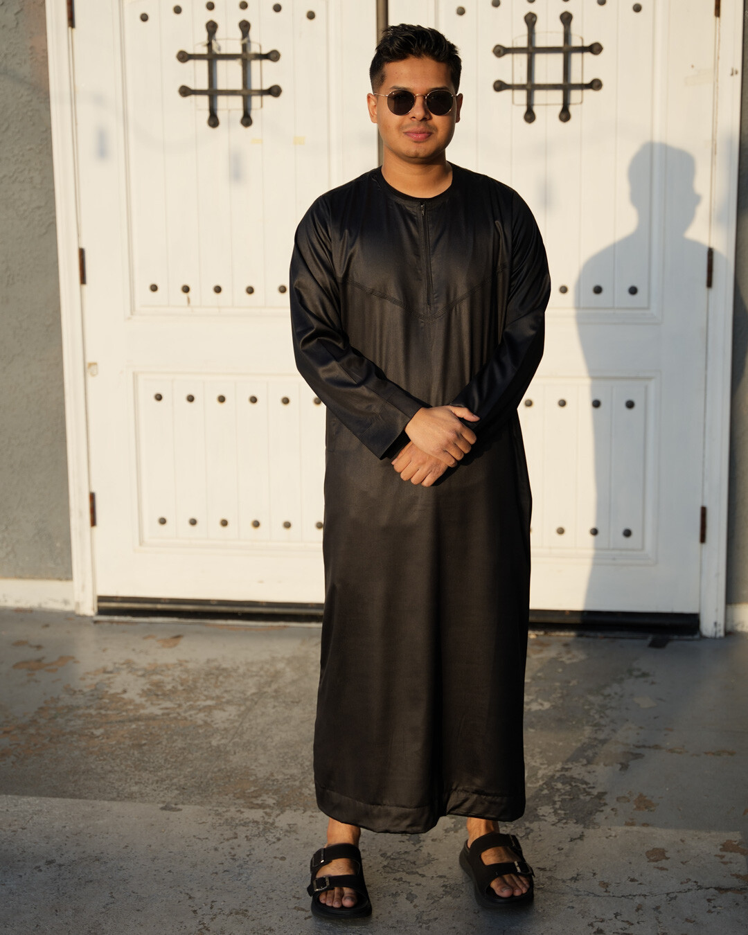 Emirati men’s Thobe IBN Muslim Middle East Islamic Jubba & luxurious fabric
