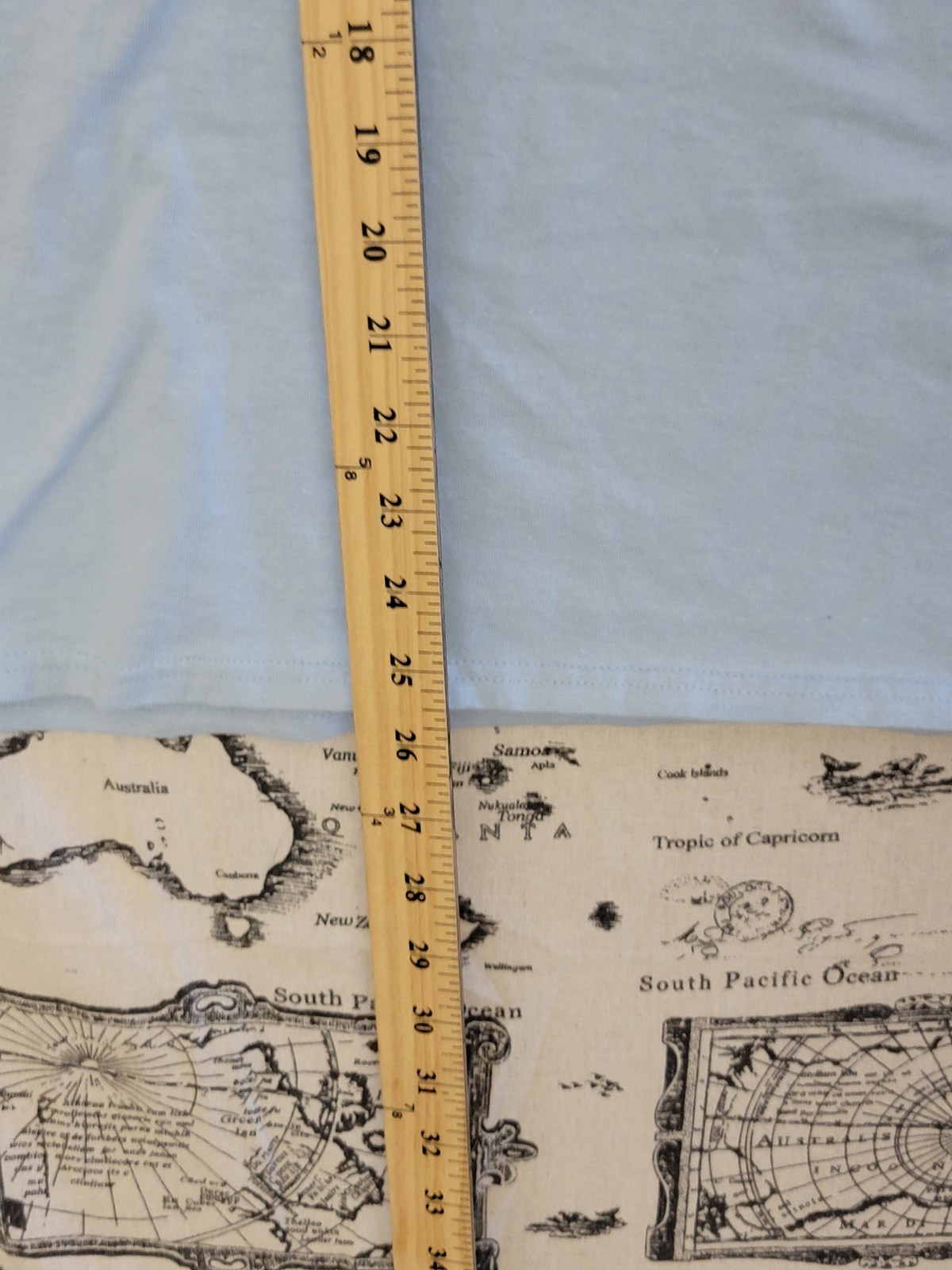Gildan XL Ladies Light Blue Colten Smash Hulk Graphic T-Shirt Used