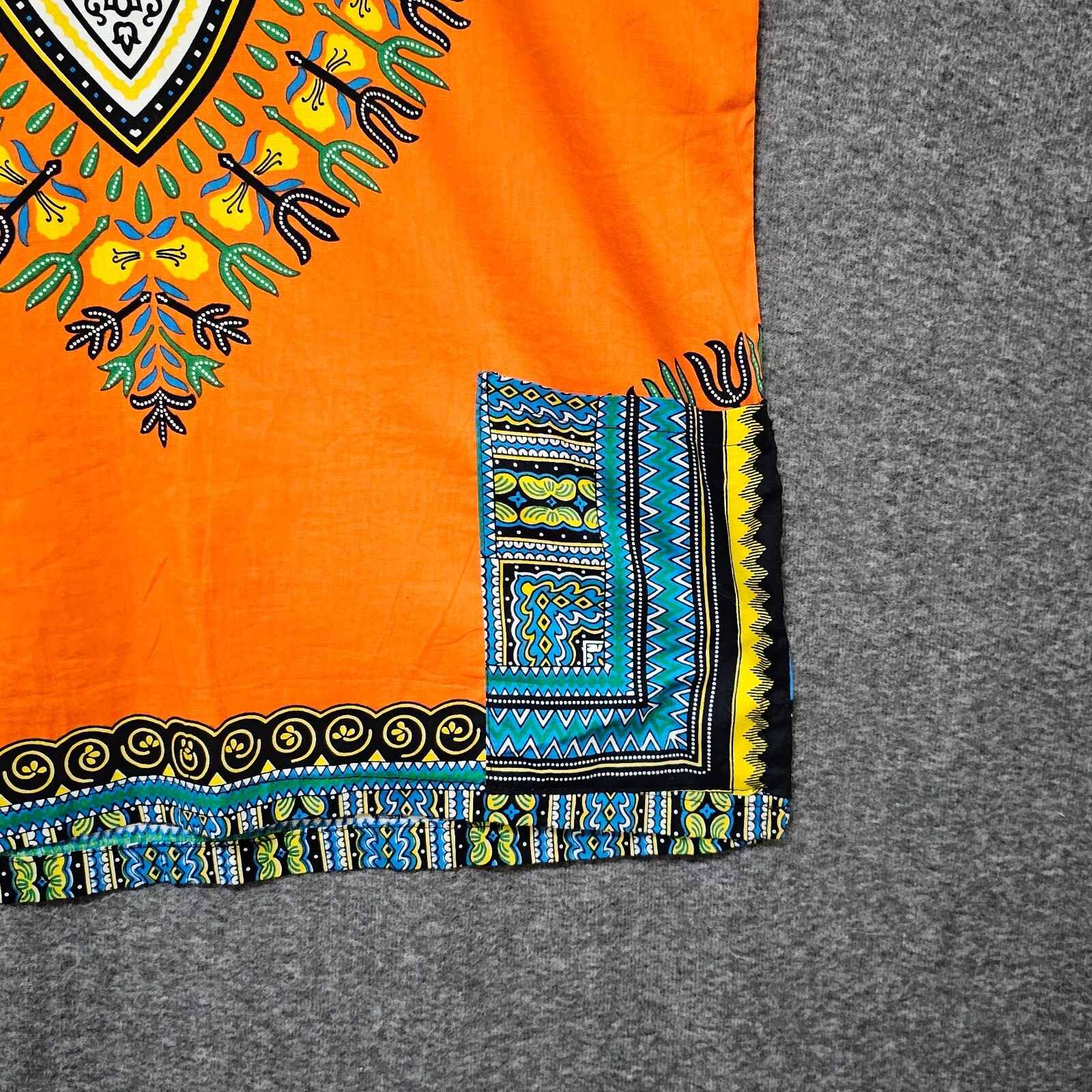 Dashiki Shirt Unisex African Clothing Dashiki Top African Free Size (Men Small?)