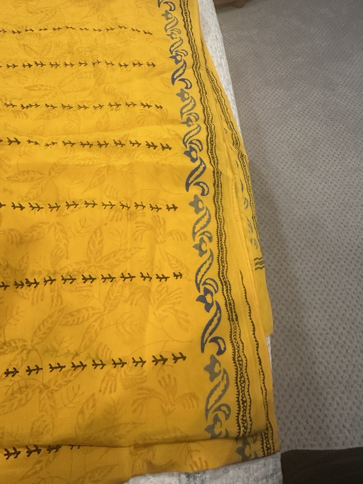 Very pretty Pure Crepe Silk Saree With Orange And Yellow Color And Small Border