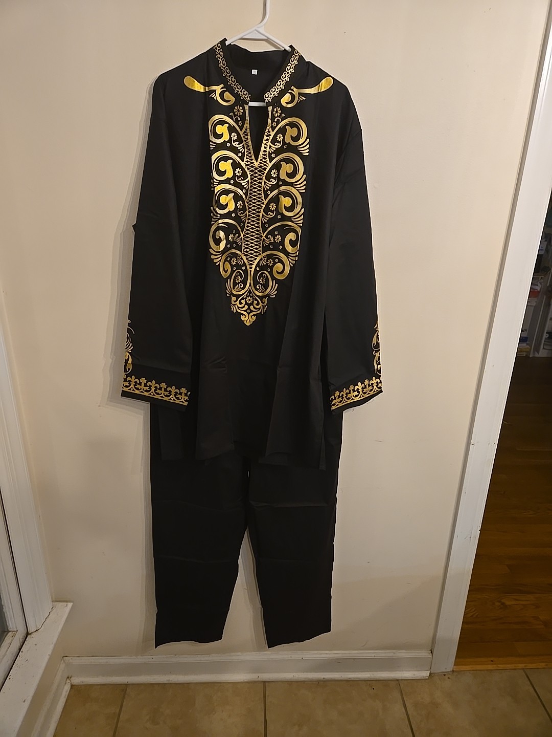 Daupanzees African Dashiki Size 2XL Black Gold V Neck With black Pants New