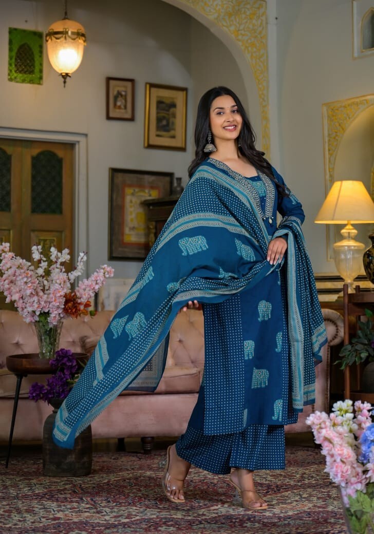 Beautiful Traditional Kurta Sets Design Motif: Elephant print