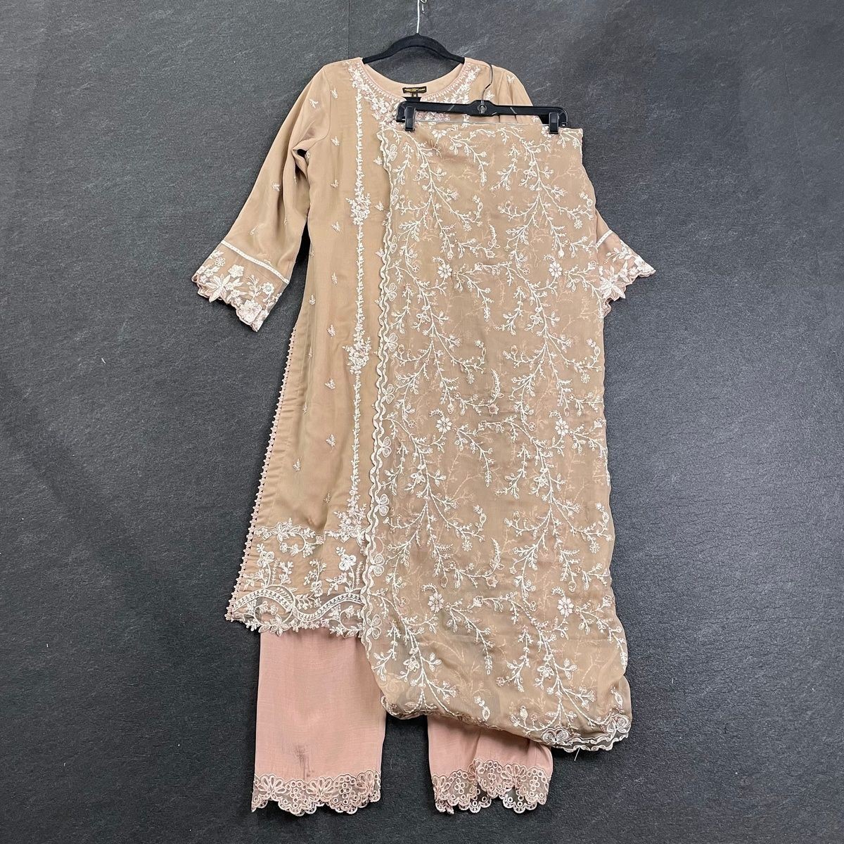 STRING & THREAD Azure Mocha Heritage Three Piece Set Women’s Size M