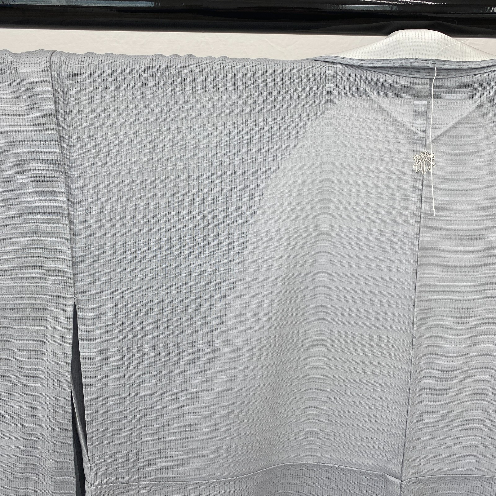 Japanese Vintage Kimono Polyester Gray No Lining Family crest Length 64 in