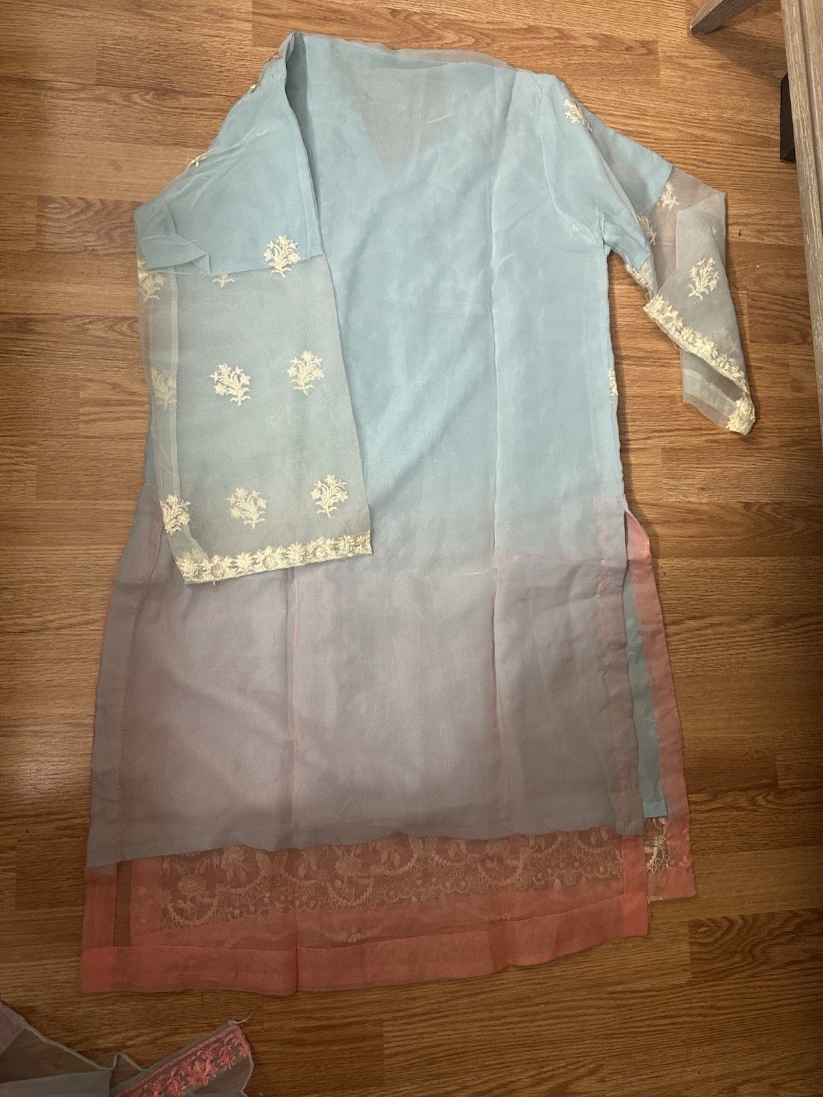 Sadabahar Pakistani Salwar Kameez Size 40 Length 42
