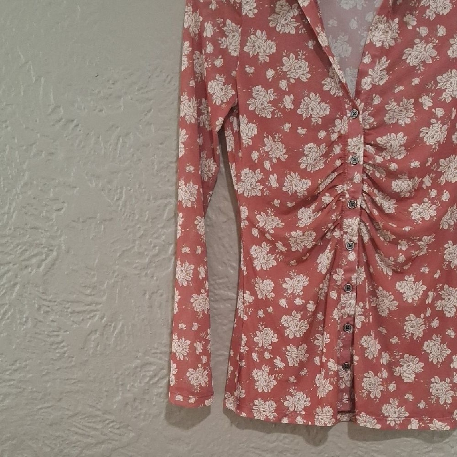 Altar’d State Wome’s Red Ruched Long Sleeve Blouse Size XS
