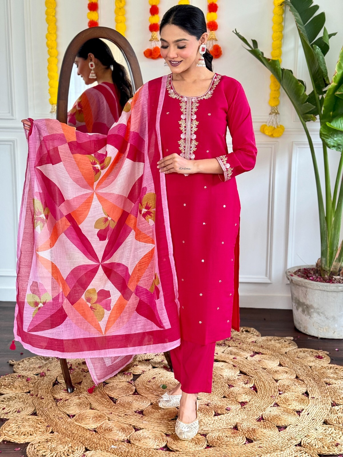 Women’ s Viscose Chanderi Embroidery Kurta with Pant & Dupatta