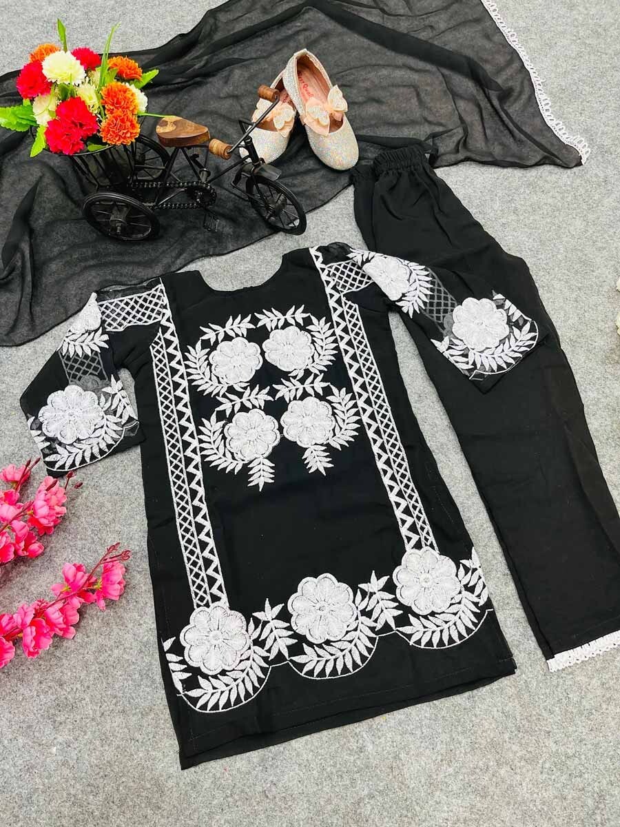 Kids Indian GEORGETTE EMBROIDERY WORK WEAR TOP BOTTOM WITH DUPATTA age 3to5