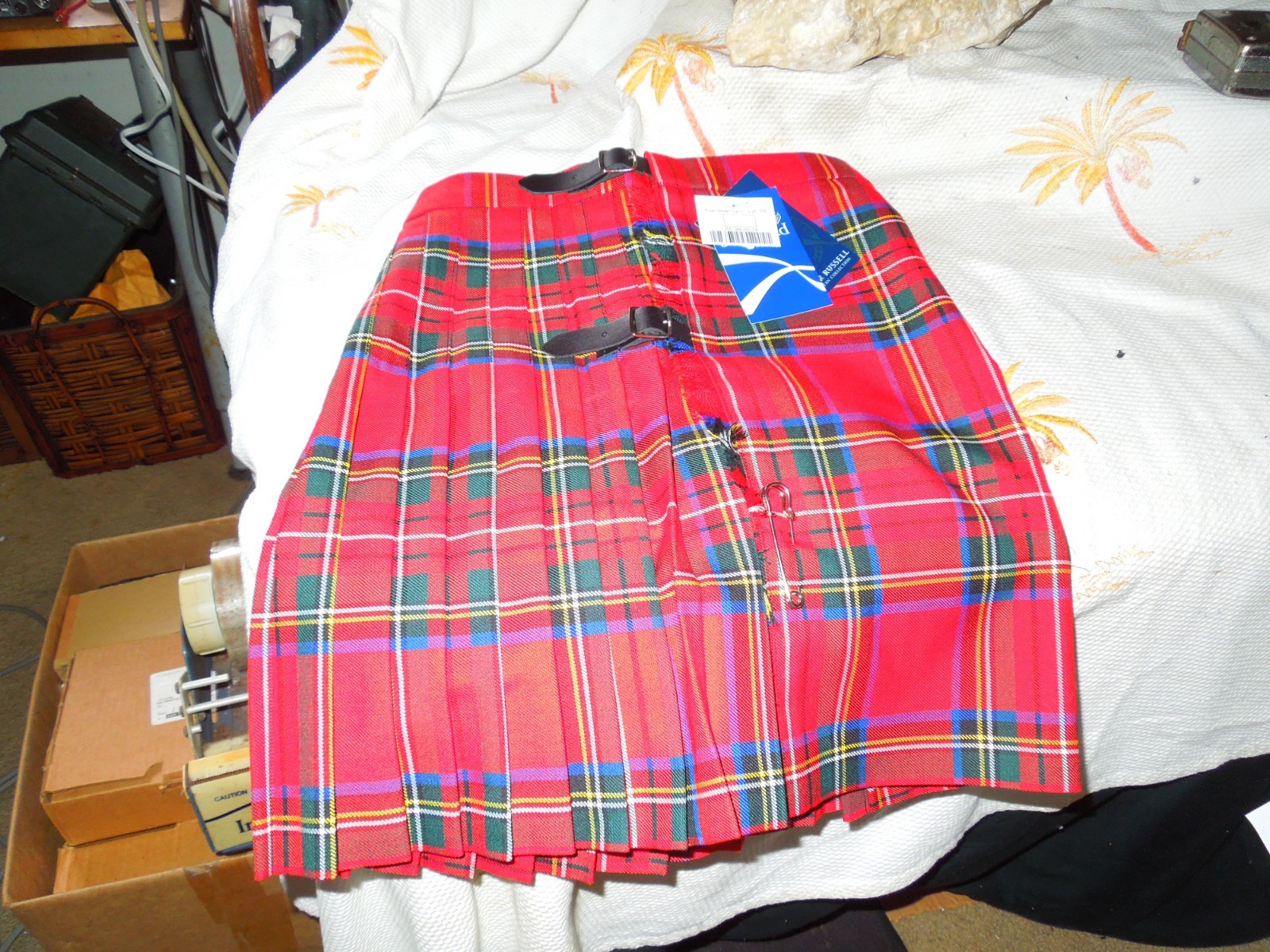 HECTOR RUSSELL Made in Scotland Child Royal Stewart Kilt Wool Blend Size 7-8 YRS