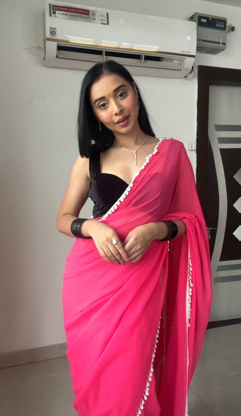 Pink Color Georgette With Lace Border Wedding Fancy Ready To Wear Saree Blouse.