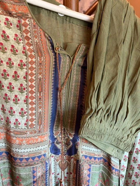 BRAND NEW PAKISTANI KAFTAN