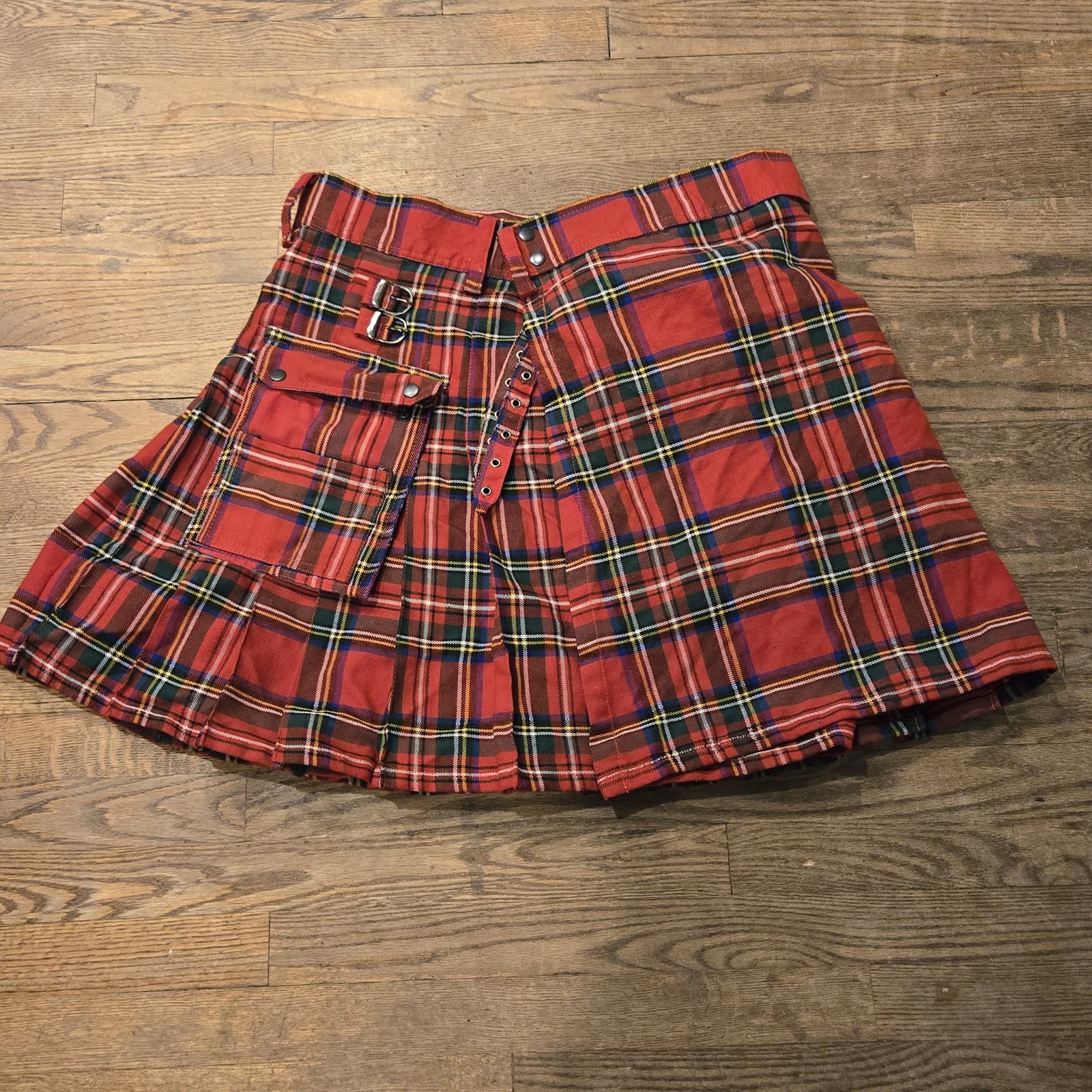 Scottish Design Tartans Kilt Size 40 Red Green Black Plaid Double Buckle 22″