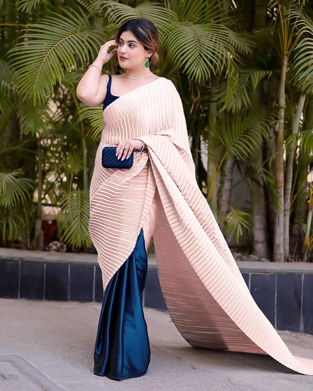 Women’s Pleated/Crushed Plain Chinon Saree With Unstitched Blouse Piece