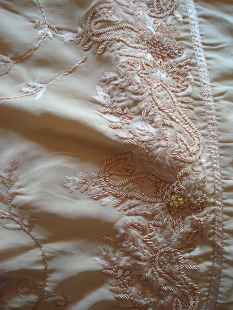 USED CREAM EMBROIDERED POLYESTER/SATIN SARI W/BLOUSE -FREE S&H W/BIN