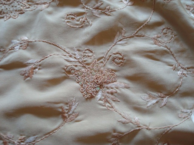 USED CREAM EMBROIDERED POLYESTER/SATIN SARI W/BLOUSE -FREE S&H W/BIN