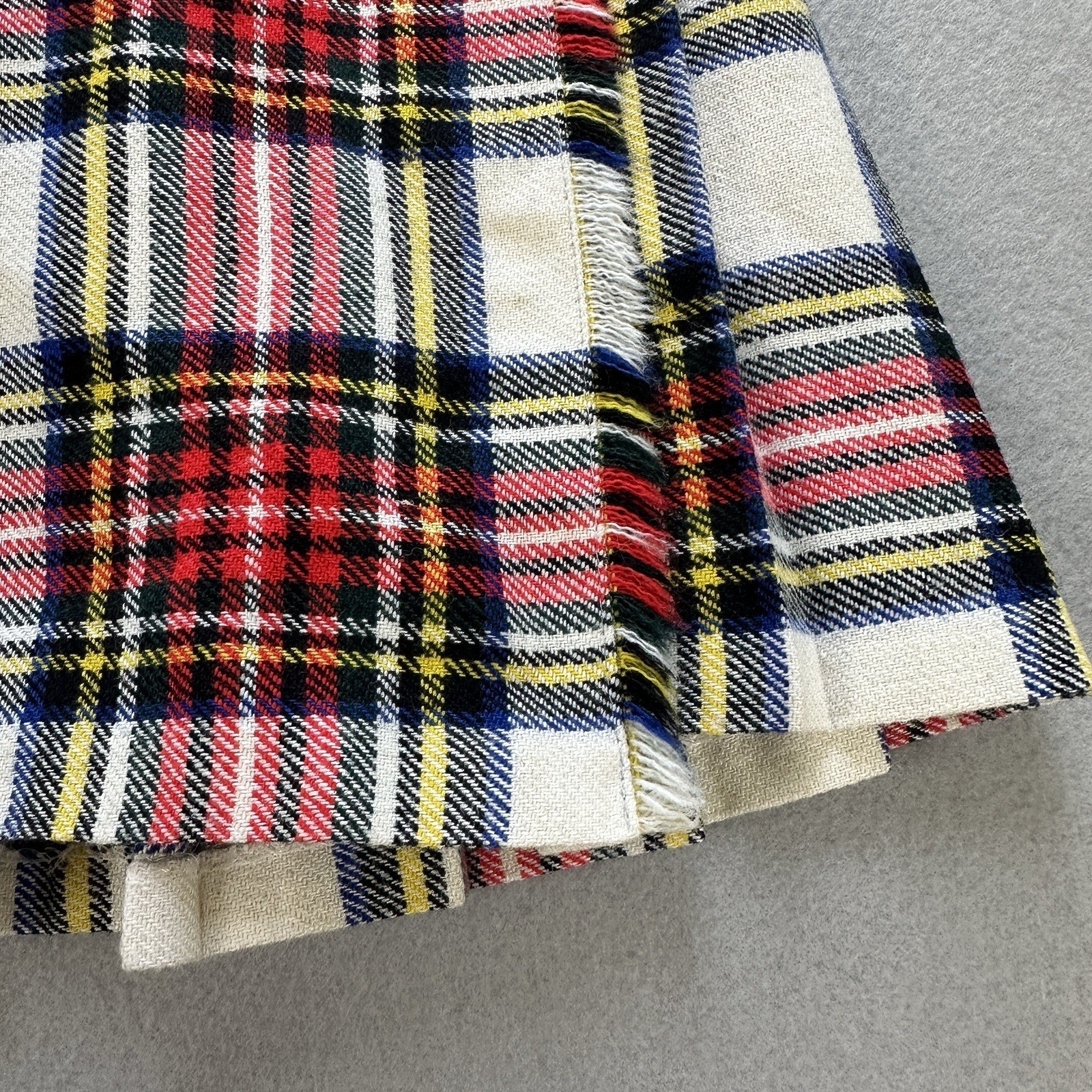 Clan Royal Stewart Tartan Kilt for Kids, 80% Acrylic 20% WoolTartan Sz 9-10 Yr
