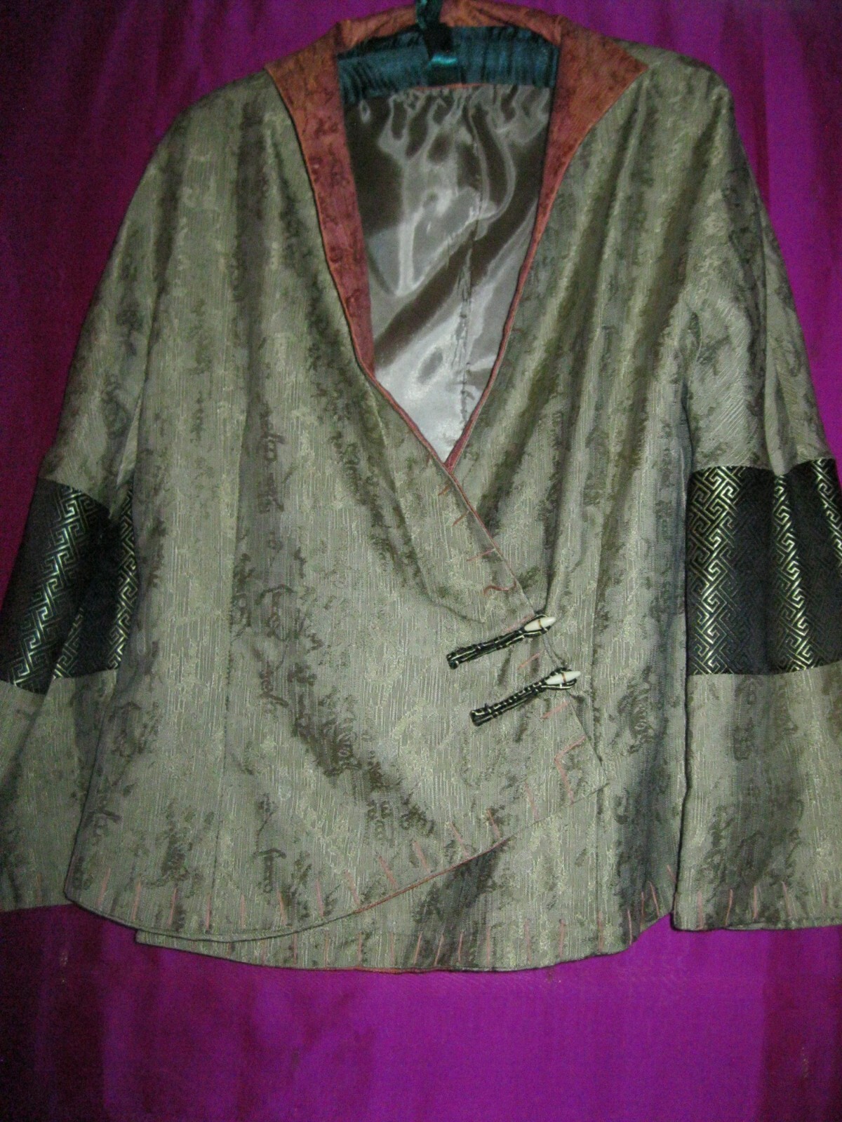 SILVER DRAGON LABEL, SILK/POLY JACKET SZ.XS/S, NEW GREEN/ORANGE, LINED