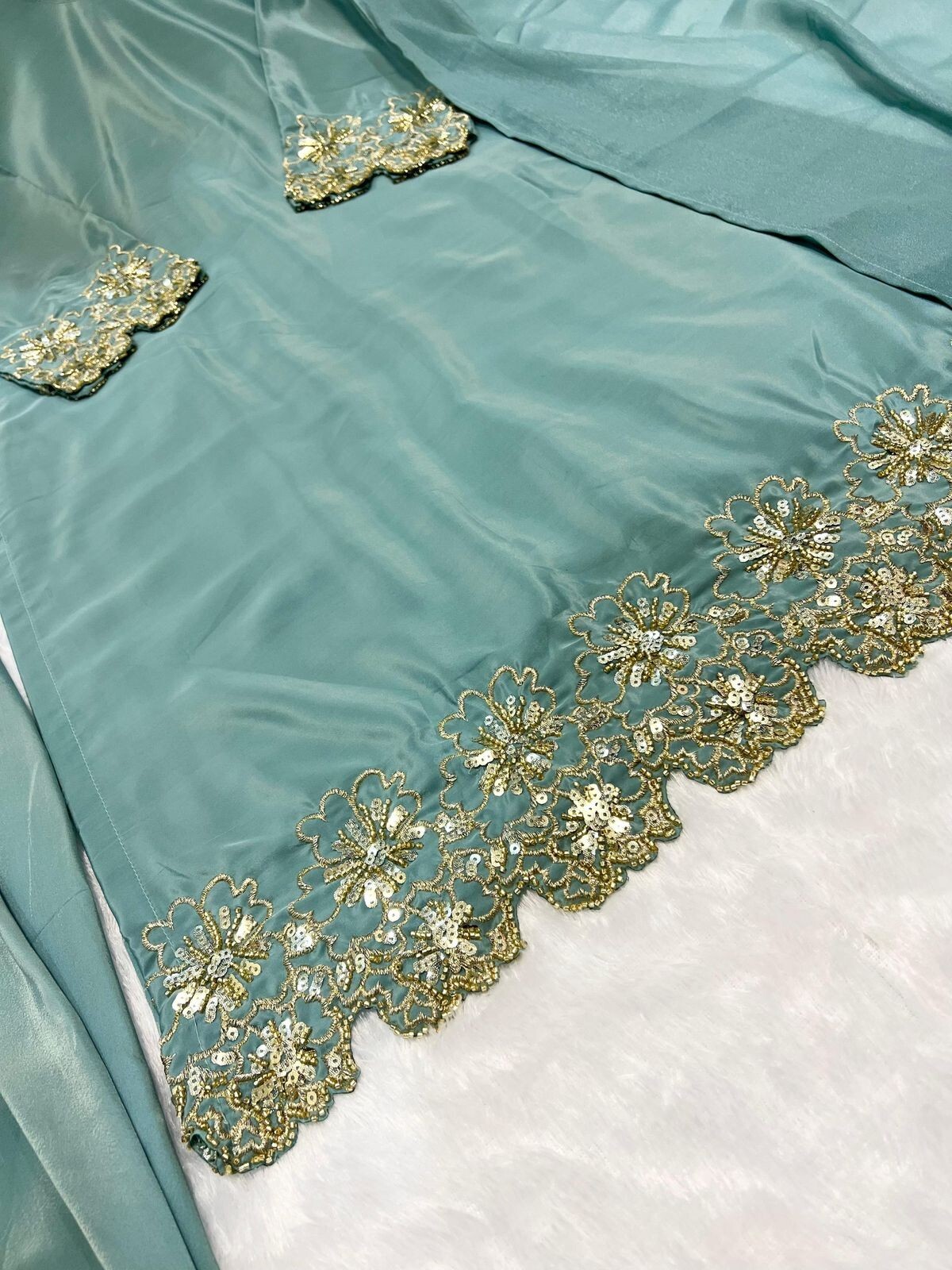 Pakistani Latest Designer Farshi Shalwar suit eid outfit