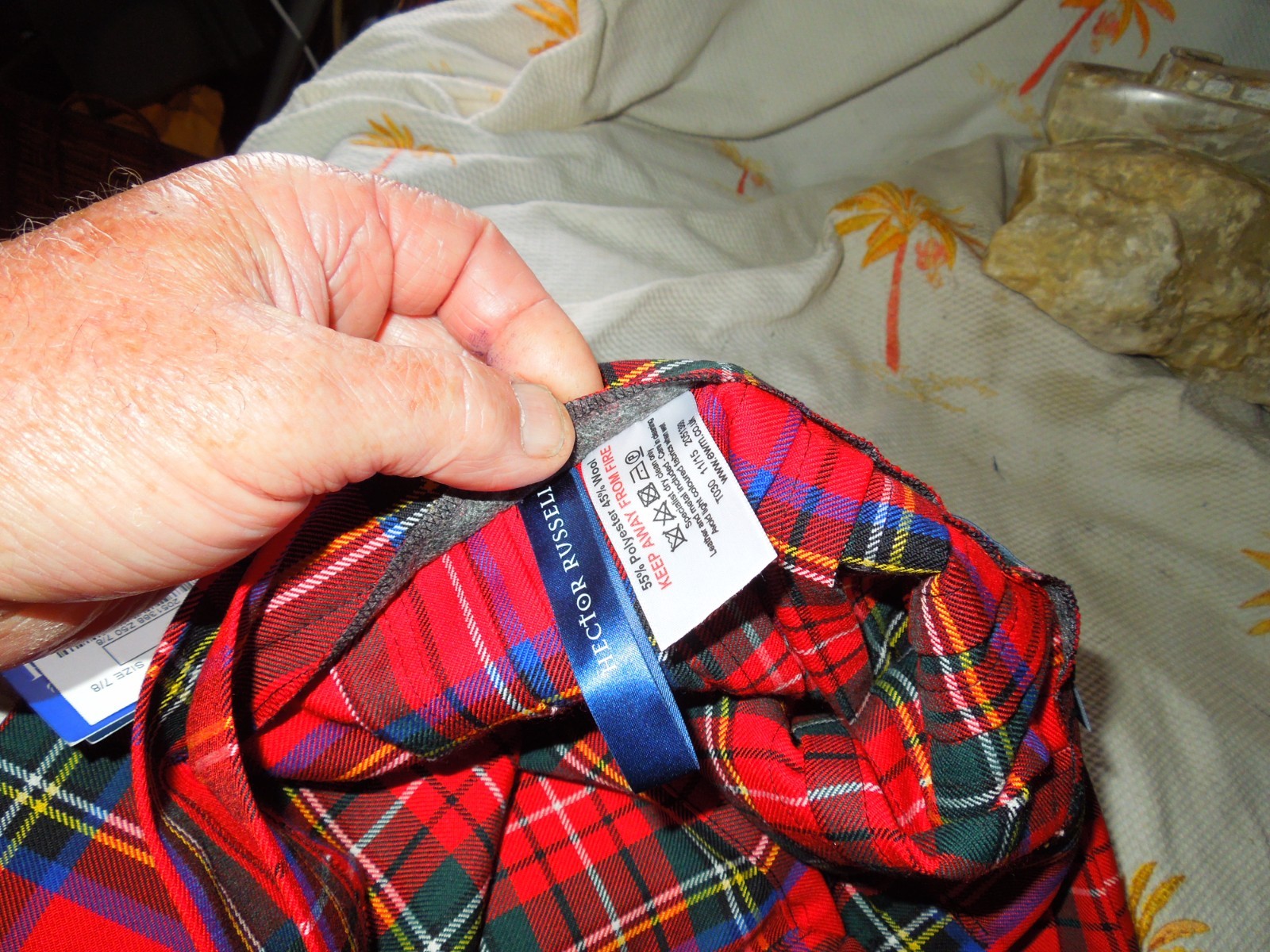HECTOR RUSSELL Made in Scotland Child Royal Stewart Kilt Wool Blend Size 7-8 YRS