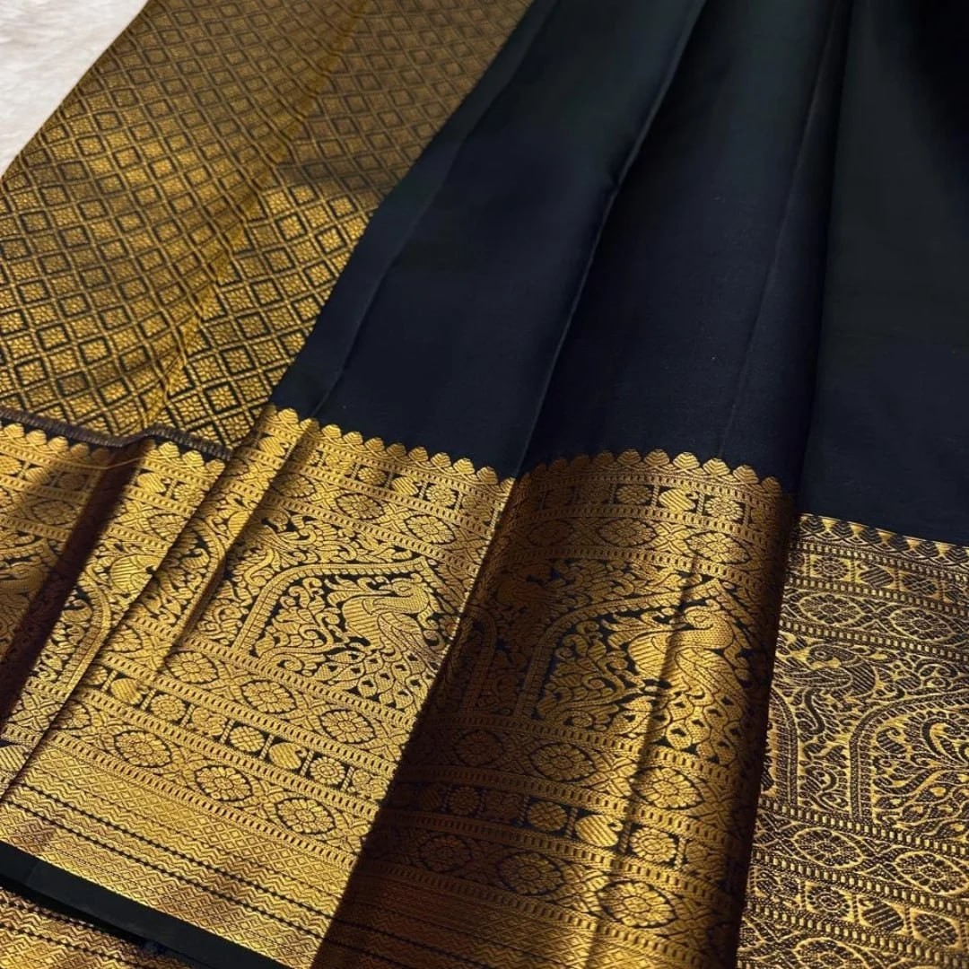 Exquisite Dark blue Silk Saree – Antique Gold Zari Traditional Peacock
