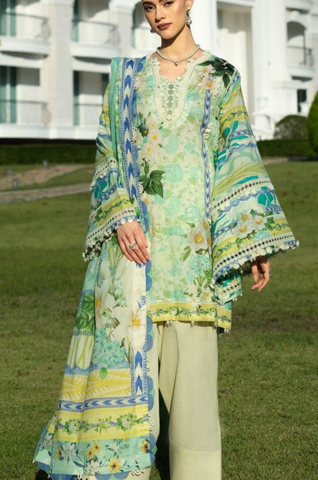 Elaf Premium Printed Lawn 4XL Bust 54 Kameez Shalwar