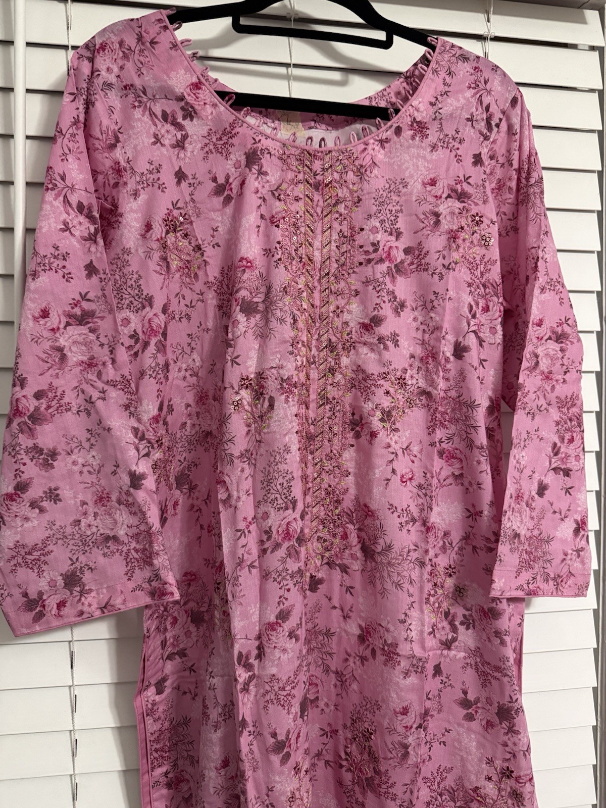 Pakistani Chickenkari Size Large LAWN 3pc Shalwar Kameez Stitched Embroidery