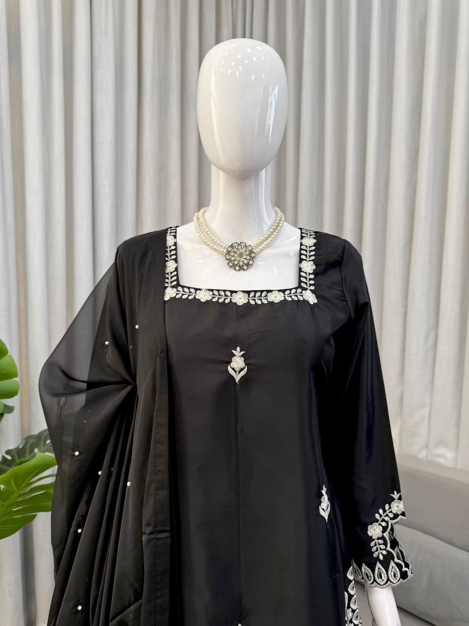 Presenting Heavy Natural Crep Black Top Palazzo With Dupatta For Party Wear