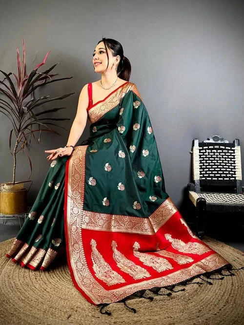 Women Saree Soft Banarasi Silk Gadwal Pattu Dark Green Zari Border With Blouse