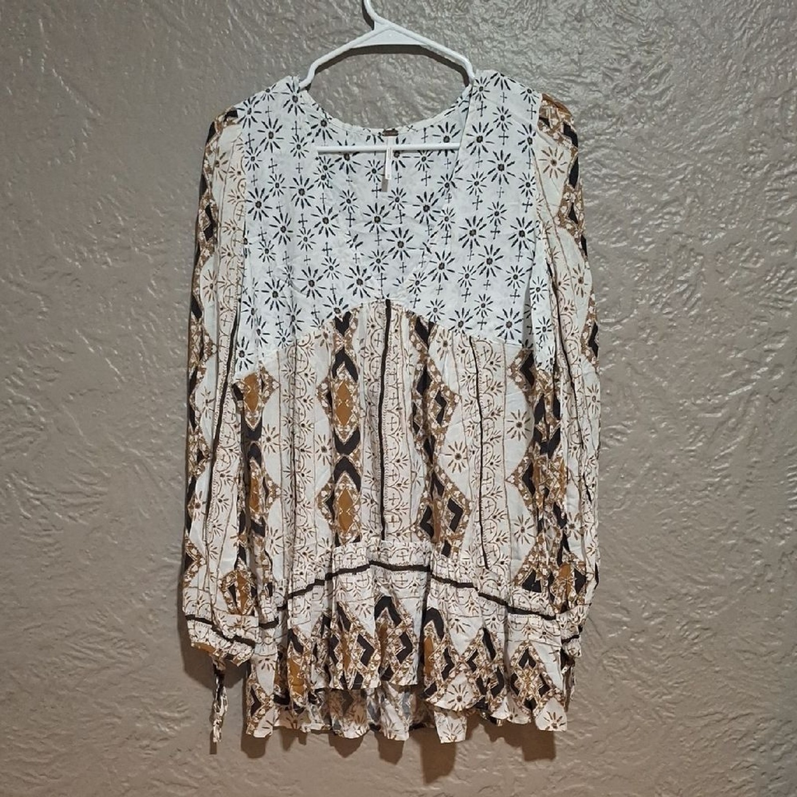 Free People Wome’s Floral and Geometric Blouse – White and Brown Size XS