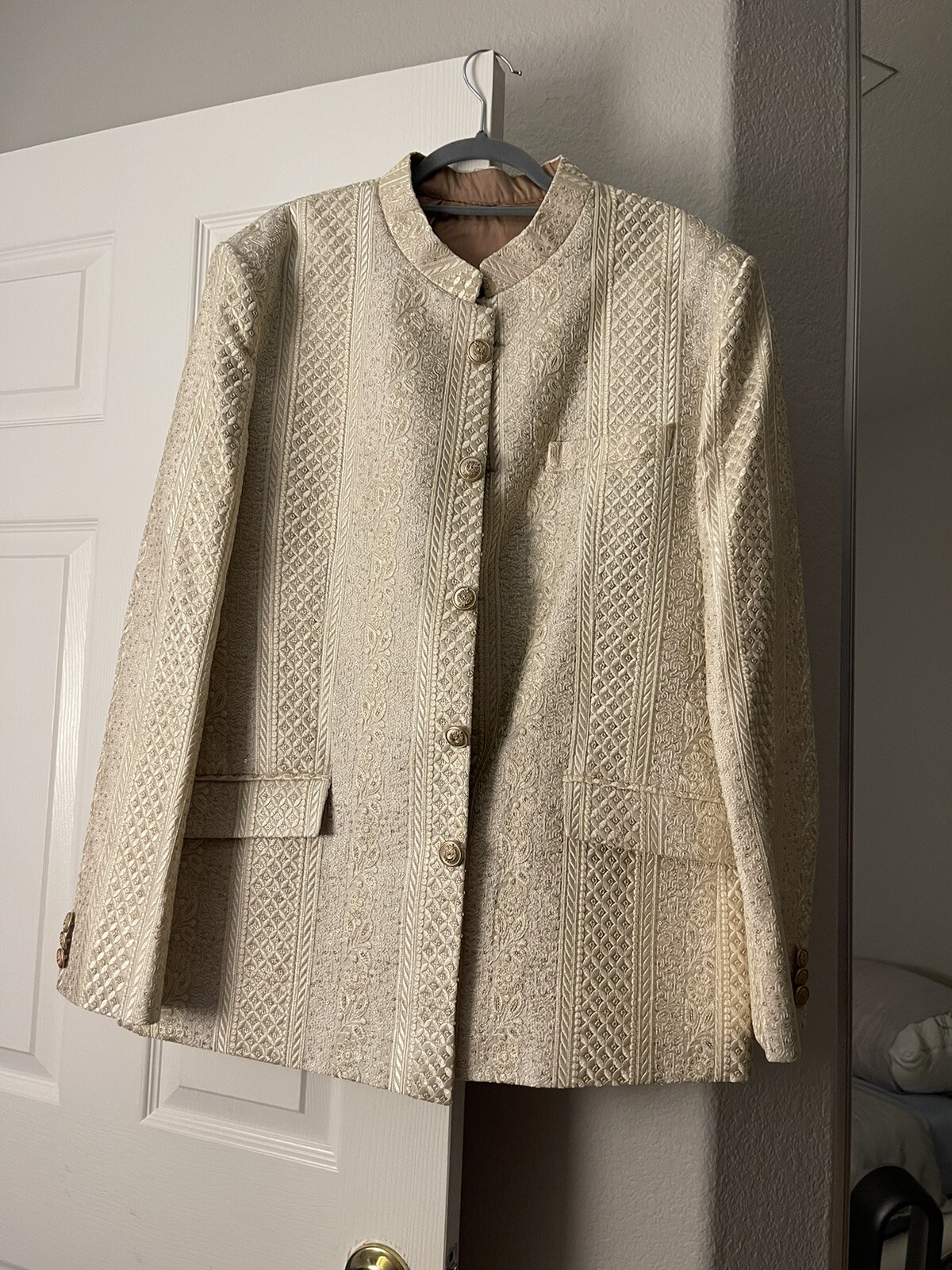 Pakistani Men’s Sherwani Coat