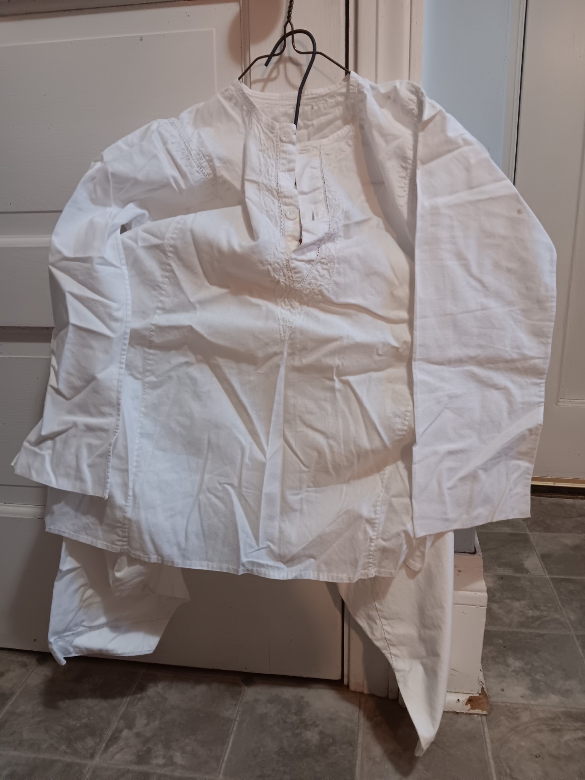 Small Boy’s White Kurta (shirt) and Shalwar (pants) (Pakistan traditional wear)