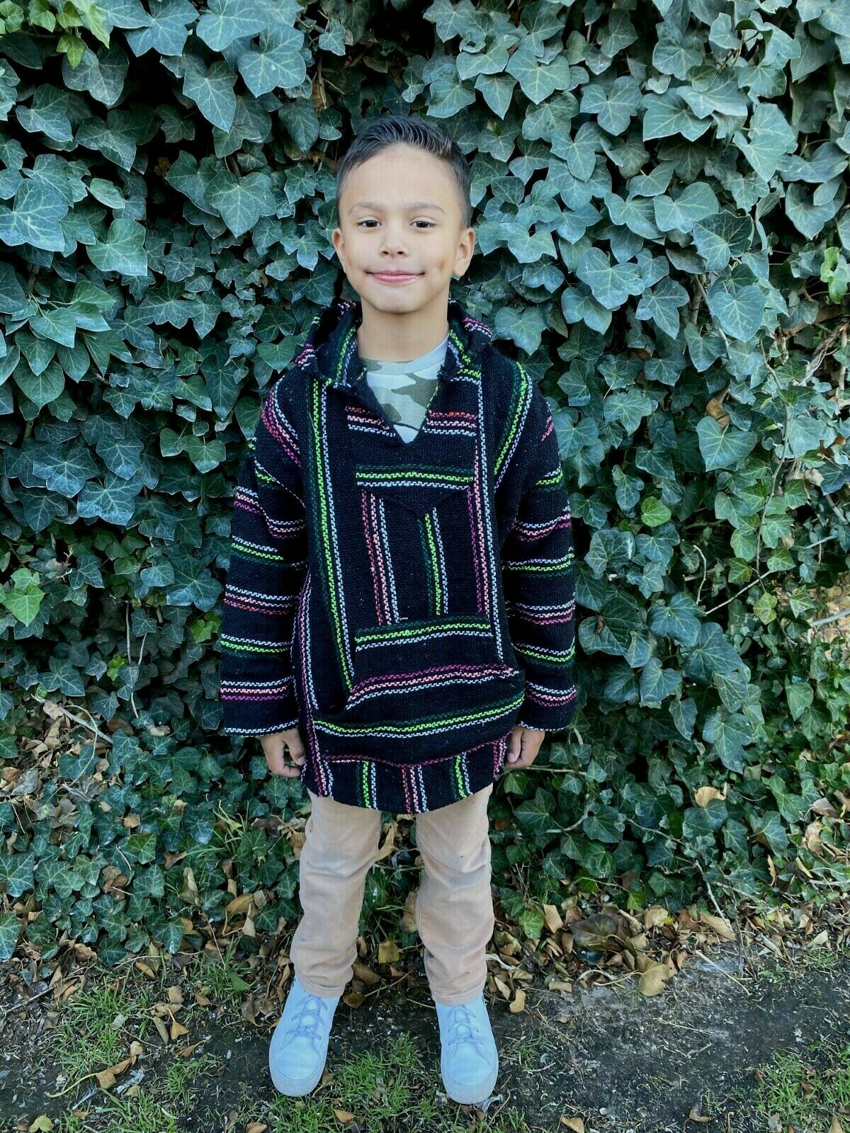 ONE PIECE KIDS BAJA HOODIE , SIZE 8-10 , SOFT , PONCHO ,POCKETS , CHOOSE COLOR