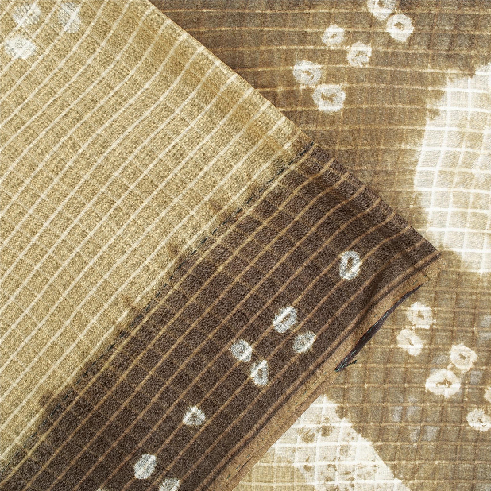 Sanskriti Vintage Sarees Brown & Off-White Tie-Dye Bandhanipure Cotton 5+Yd Sari
