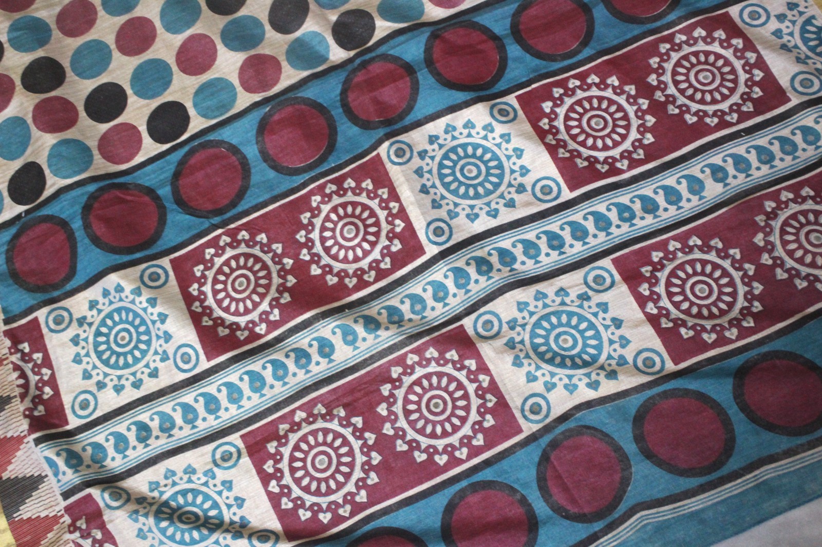 Indian Beige Dress Sari Cotton Used Printed Home Decor Vintage Sewing Sari Quilt