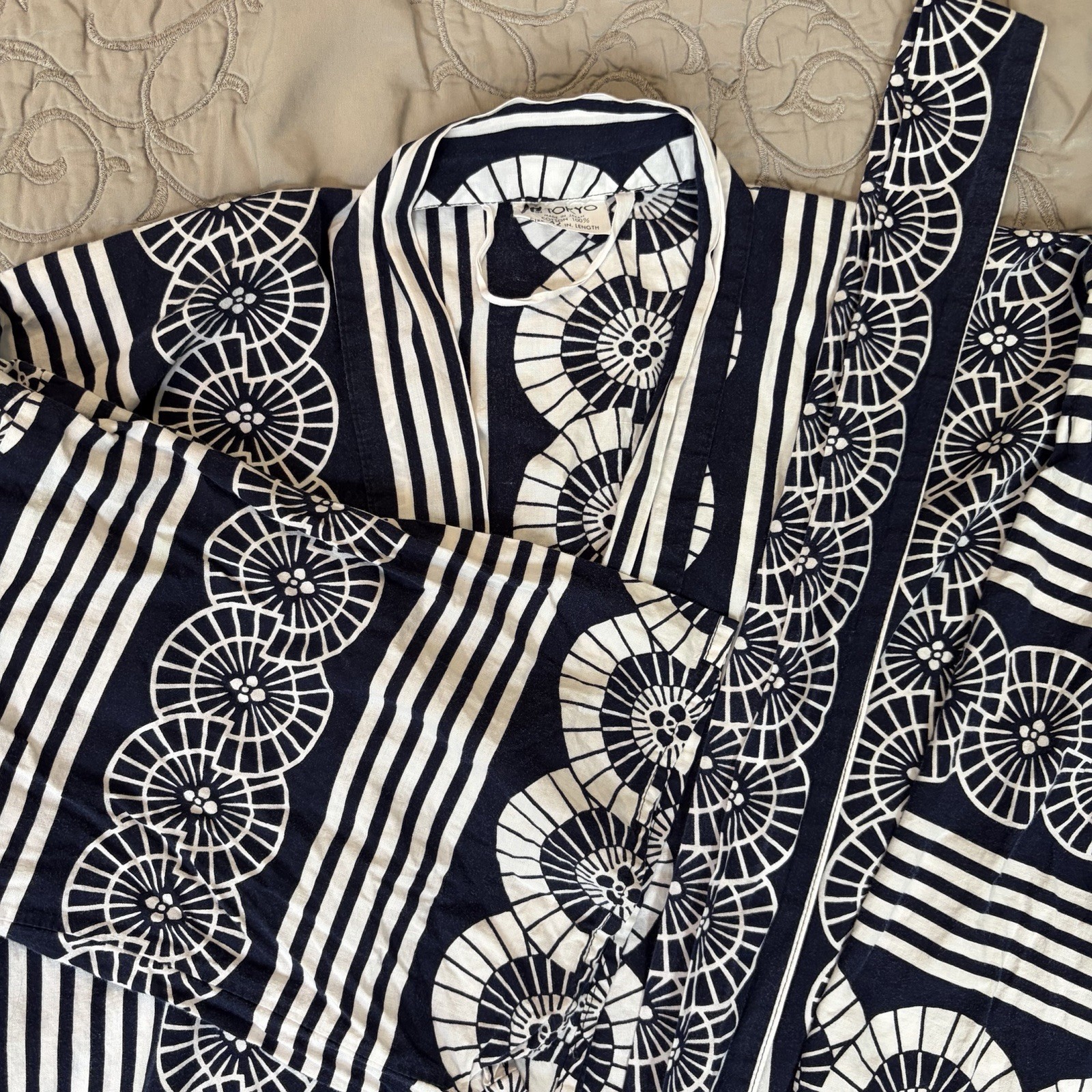 Vintage FP In Tokyo Kimono Robe Navy Blue/White Print 100% Cotton 42 Shortened