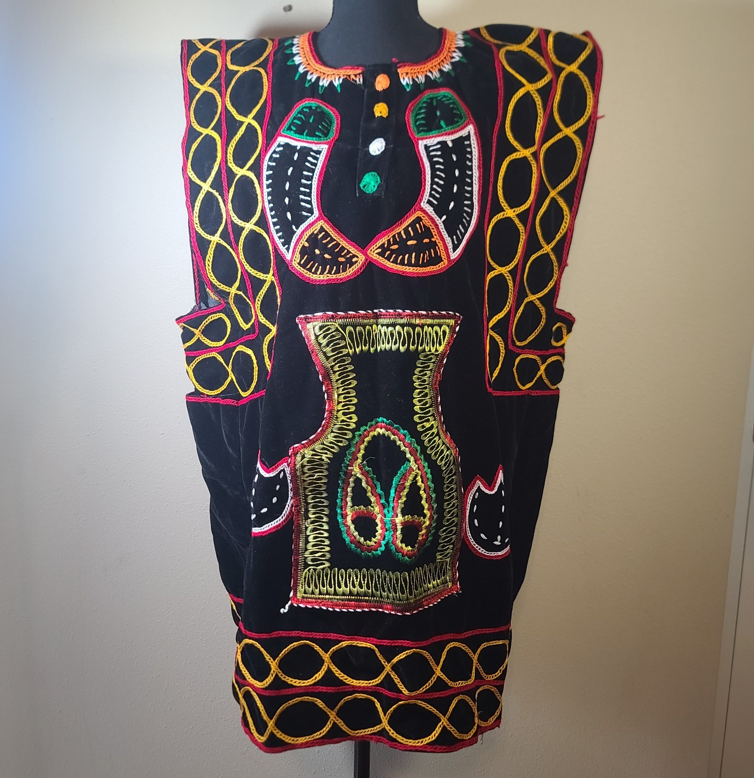 Authentic- Handmade Atoghu From Cameroon. Size XL