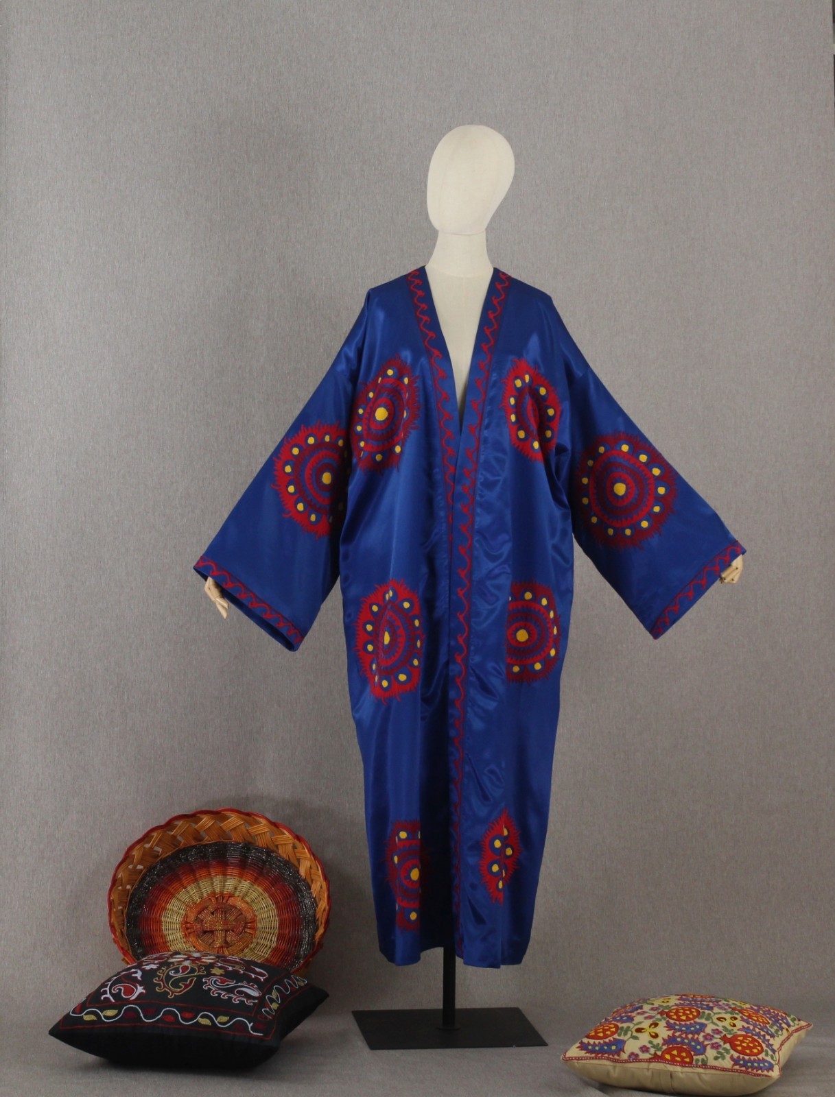 Hand embroidered chapan/Uzbek suzani coat/Boho jacket/ethnic abaya/Blue kimono