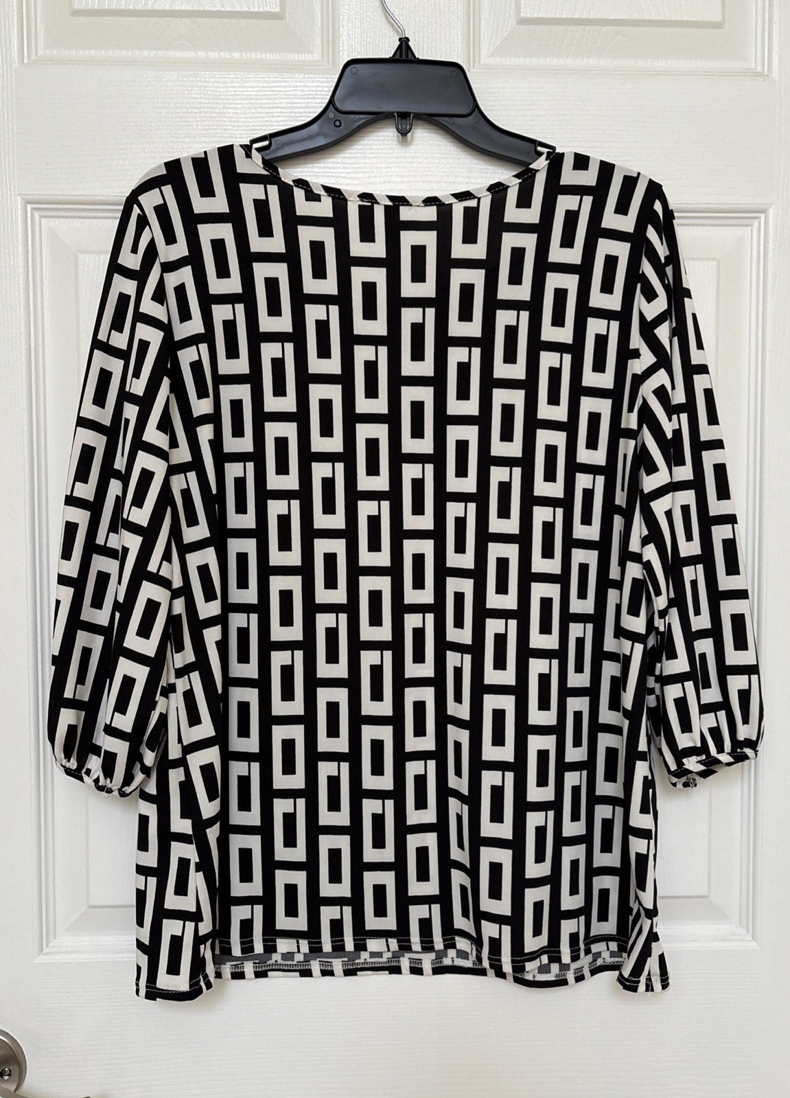 Morgan Taylor XL Black & White Geometric Print 3/4 Sleeves Top