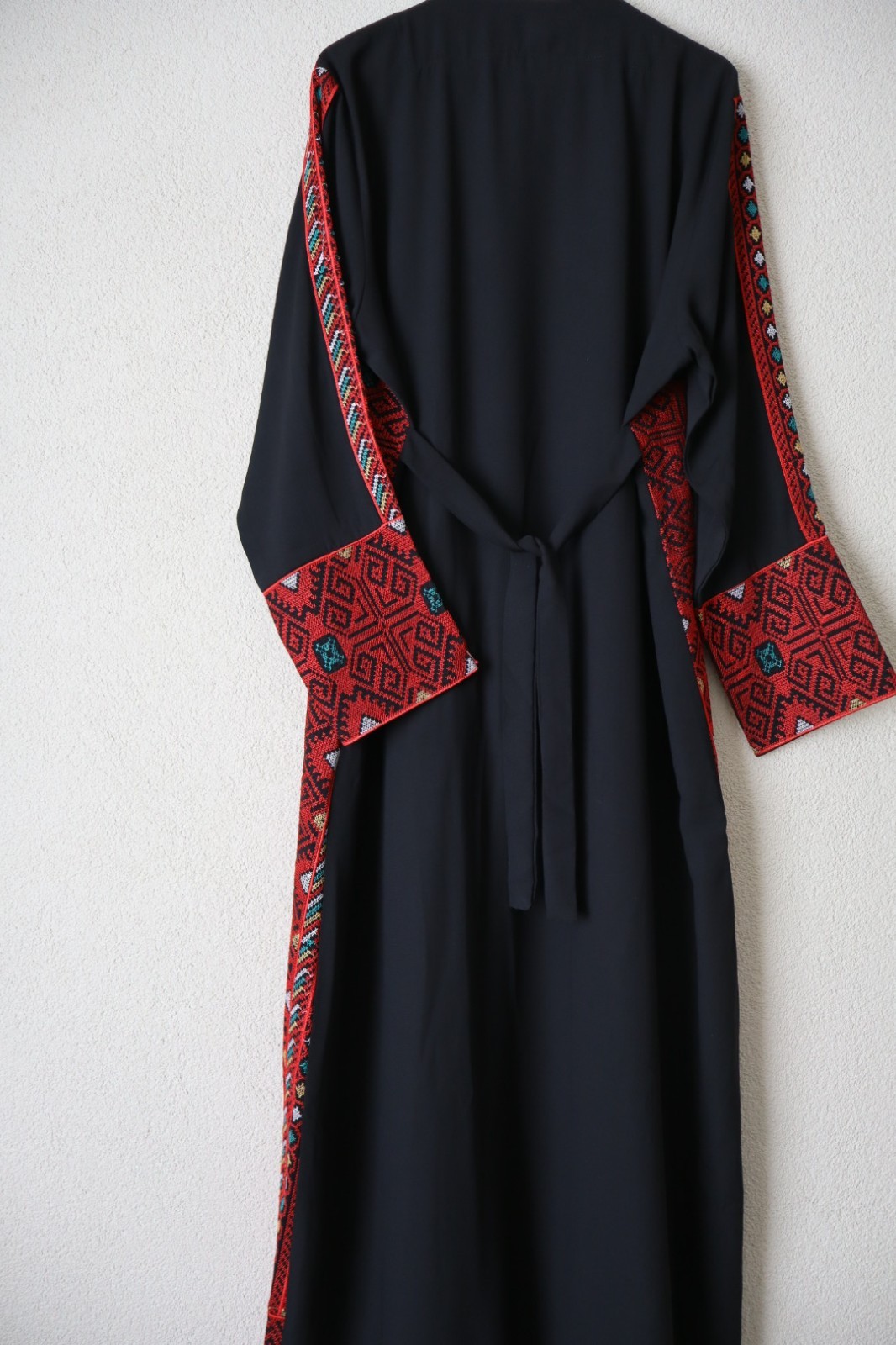 Traditional Palestinian / Jordanian Embroidered Thobe Kaftan Dress Black -ZAHIRA